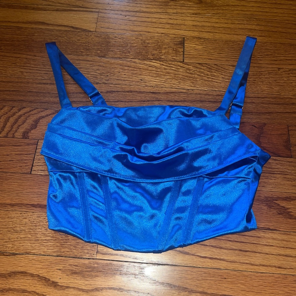 That’s So Fetch Woman’s Blue Silky Top Size US 2